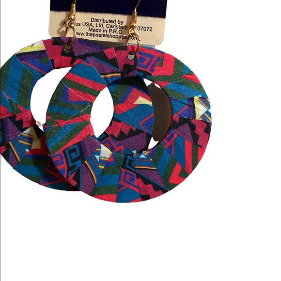 Colorful earrings for a pierced ear - Picture 4 of 4